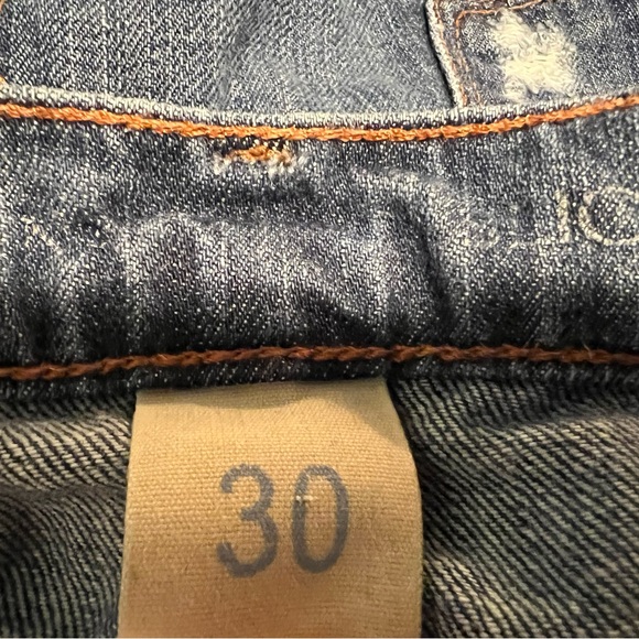 Banana Republic weathered & frayed end denim skirt - Picture 3 of 3